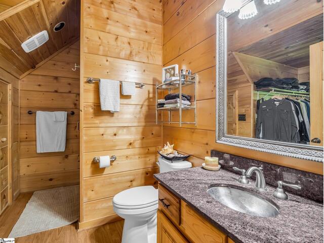 Photo of 980 Mountain Forest Drive