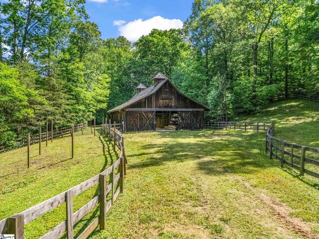 Photo of 980 Mountain Forest Drive