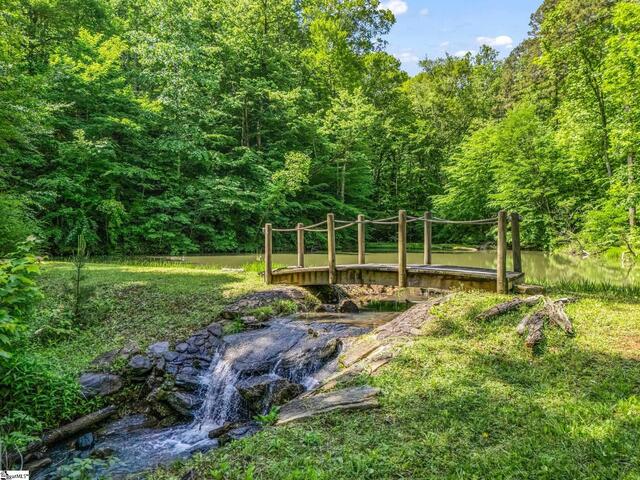 Photo of 980 Mountain Forest Drive