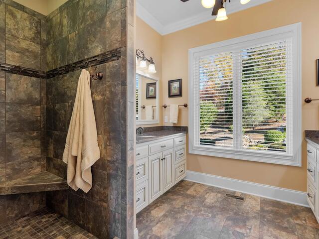 Photo of 802 Clifton Court