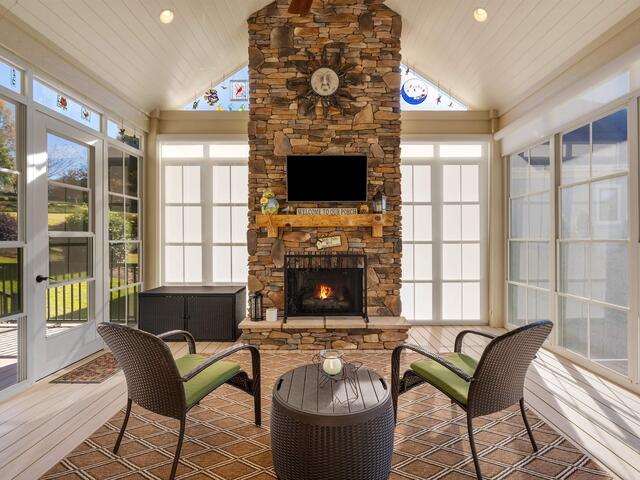 Photo of 802 Clifton Court