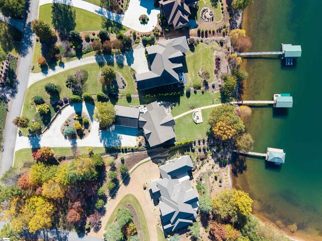 Photo of 802 Clifton Court