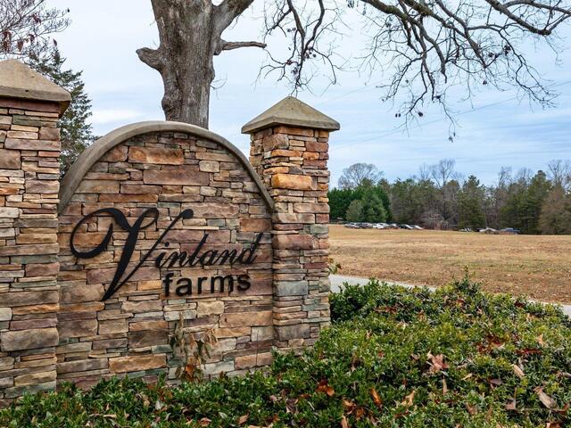 Photo of 274 Vinland Court