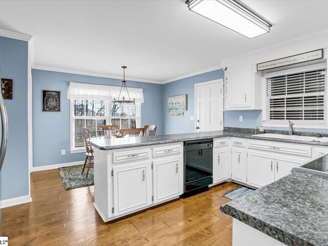 Photo of 102 Del Riso Circle