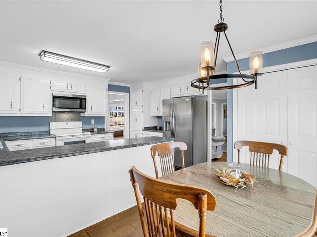 Photo of 102 Del Riso Circle