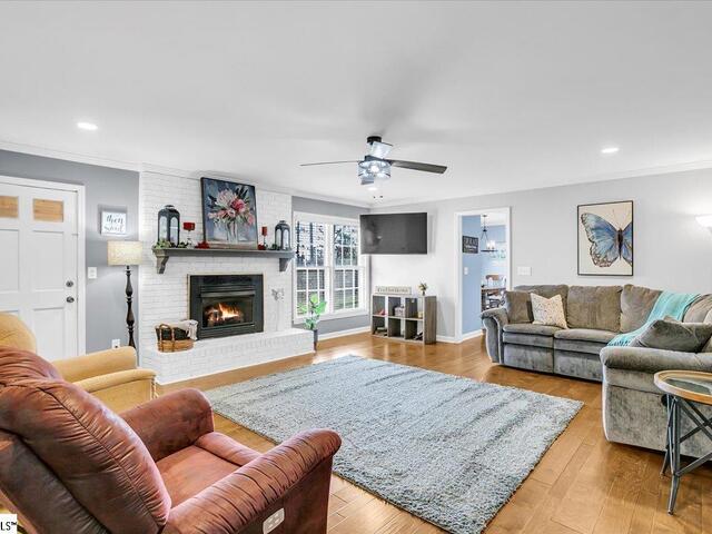 Photo of 102 Del Riso Circle