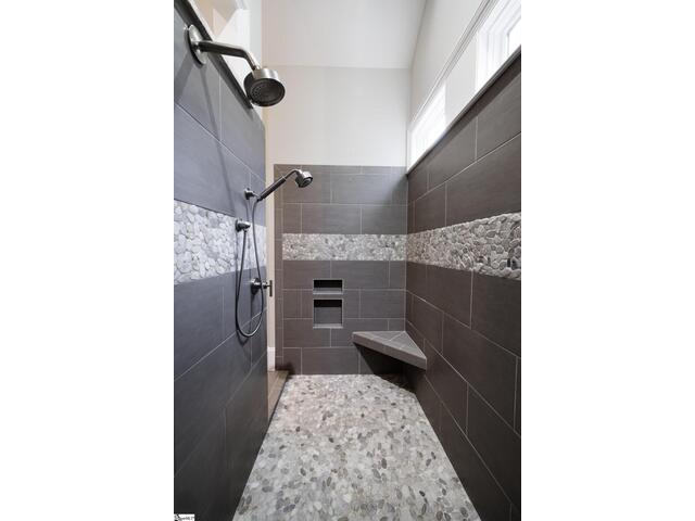 Photo of 210 Thompson Road