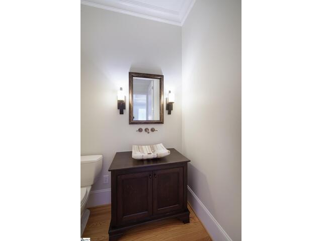 Photo of 210 Thompson Road