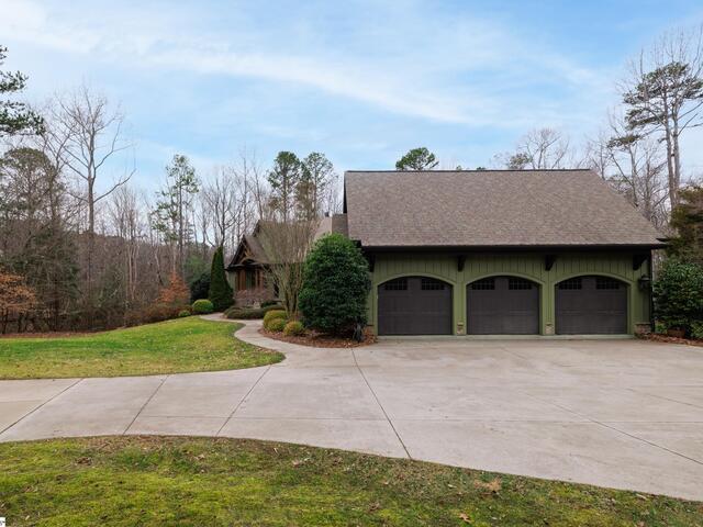 Photo of 210 Thompson Road