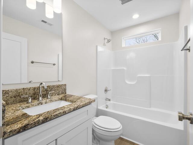 Photo of 1650 Clement Road