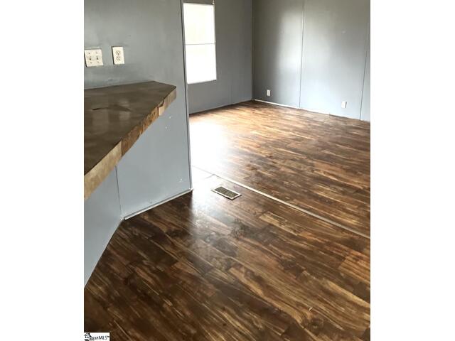 Photo of 123 WHITE HORSE ROAD Extension