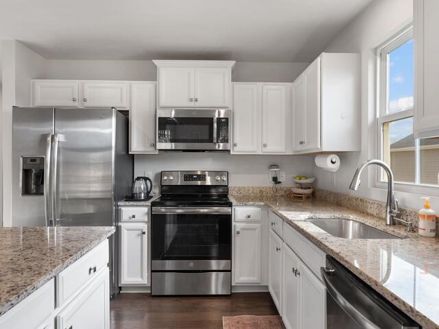 Photo of 402 Edgehill Court
