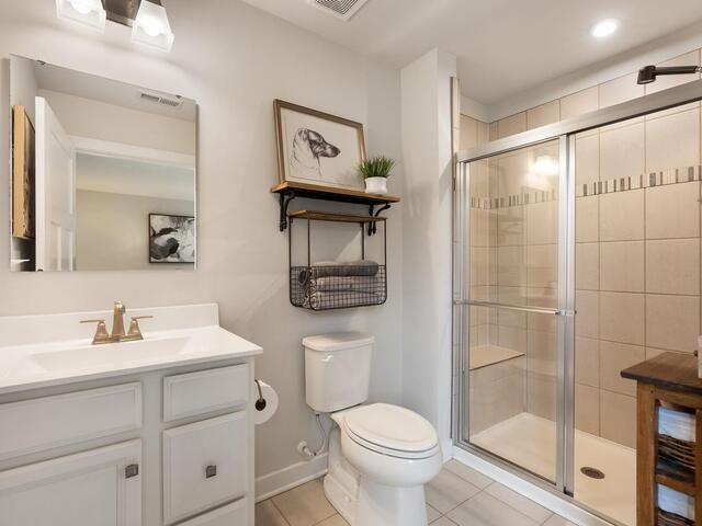 Photo of 402 Edgehill Court