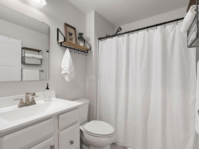 Photo of 402 Edgehill Court