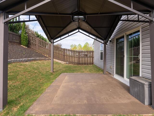 Photo of 402 Edgehill Court