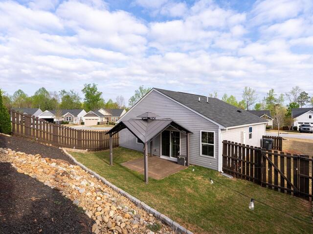 Photo of 402 Edgehill Court