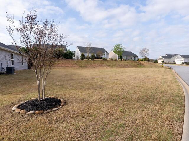 Photo of 402 Edgehill Court