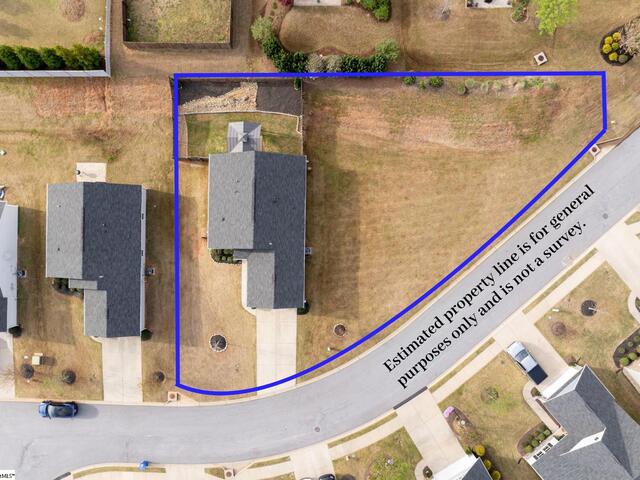 Photo of 402 Edgehill Court