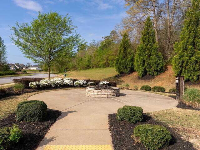 Photo of 402 Edgehill Court