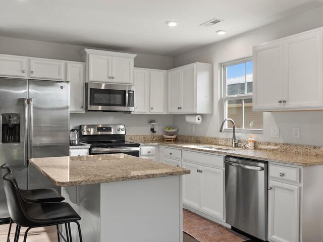 Photo of 402 Edgehill Court