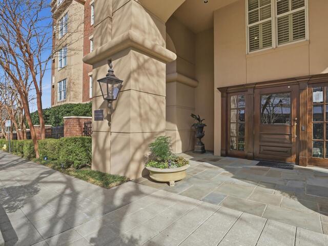Photo of 400 N Main Street