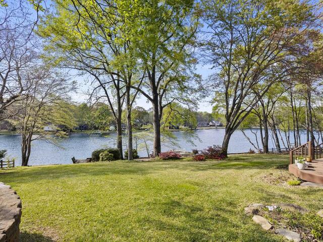 Photo of 126 Shannon Lake Circle