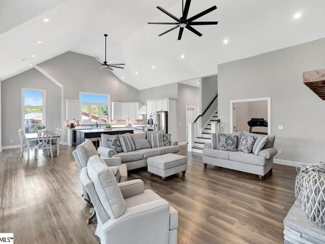 Photo of 401 Broadwater Circle