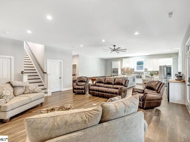 Photo of 401 Broadwater Circle