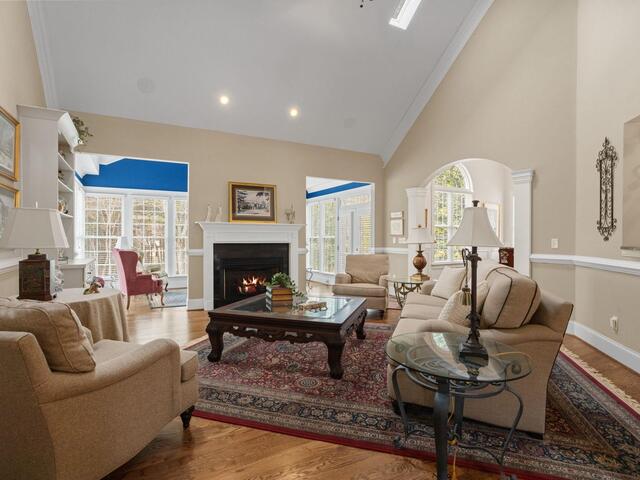 Photo of 26 Oaklynn Court