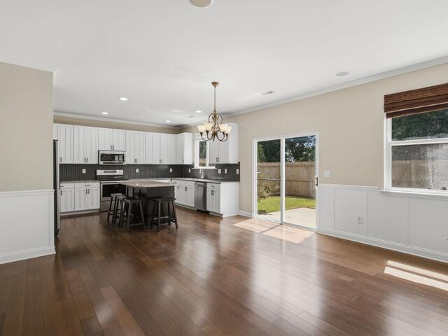 Photo of 202 River Terrace Court