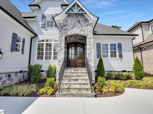 Photo of 202 Chestnut Pond Lane