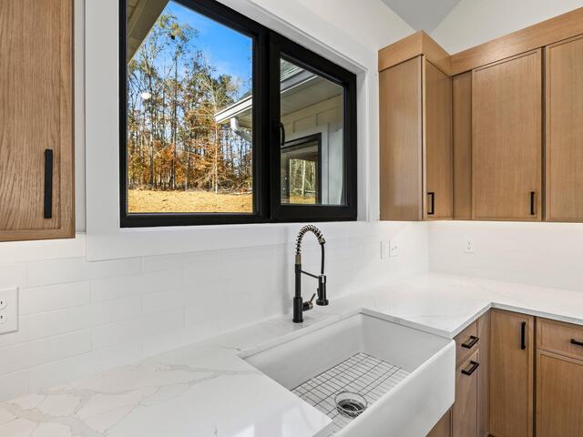 Photo of 125 E Peninsula Drive