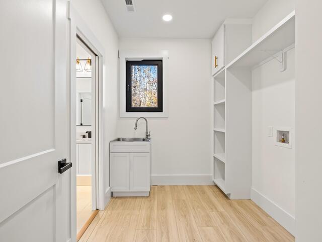 Photo of 125 E Peninsula Drive