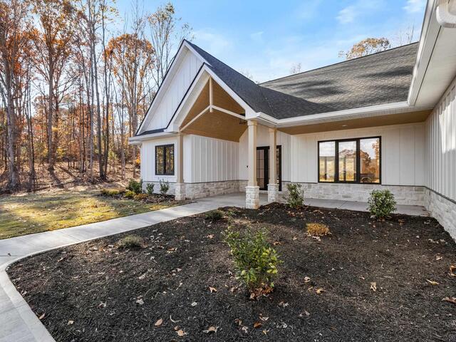 Photo of 125 E Peninsula Drive