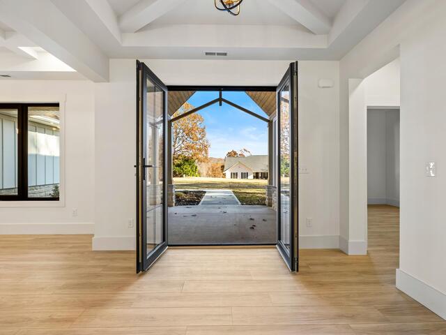 Photo of 125 E Peninsula Drive