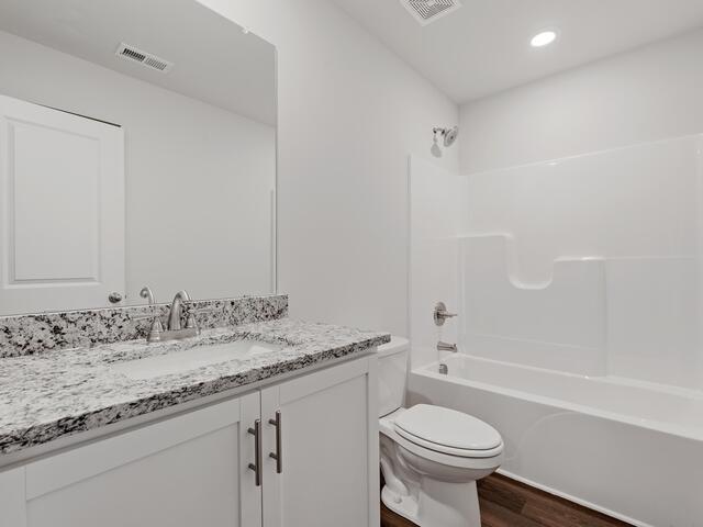 Photo of 414 Kensington Circle