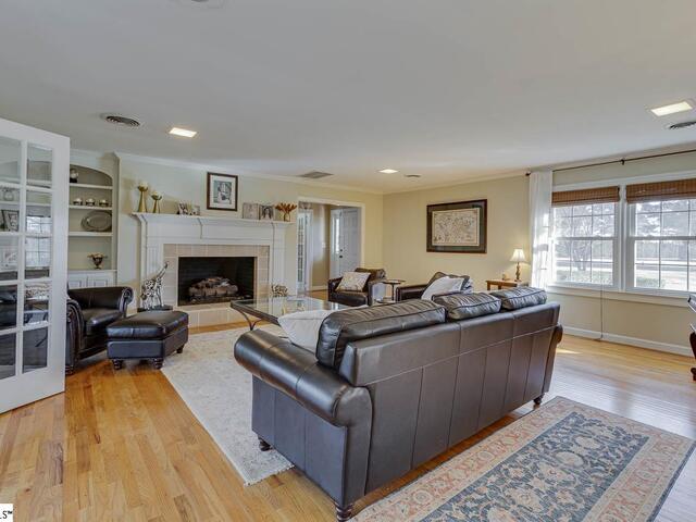 Photo of 136 Club Drive