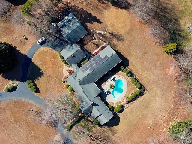 Photo of 136 Club Drive