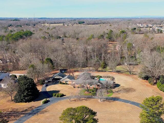 Photo of 136 Club Drive