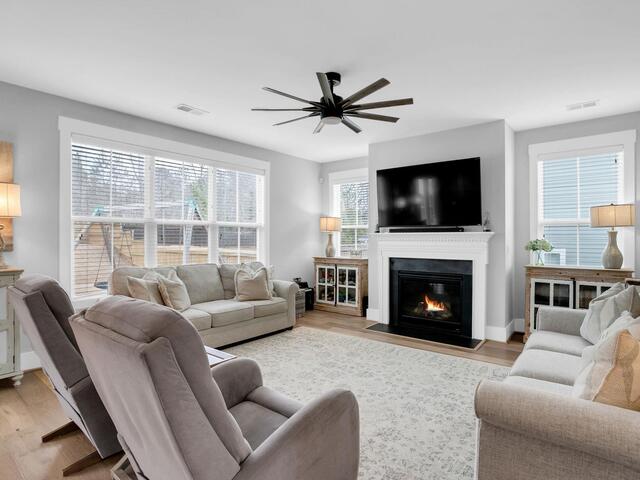 Photo of 204 Noble Street