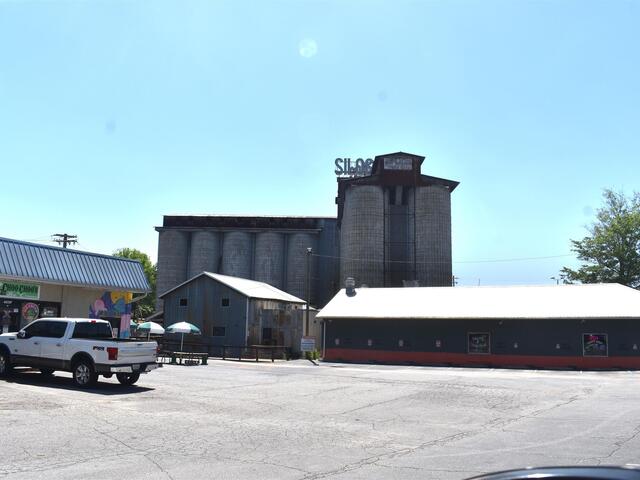 Photo of 500 W 4th Avenue