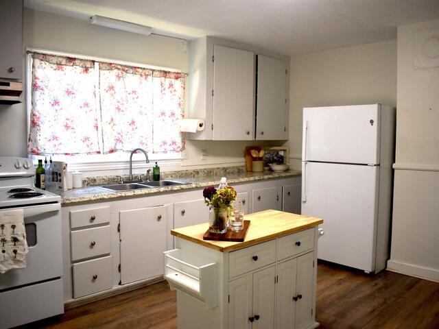 Photo of 500 W 4th Avenue