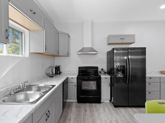 Photo of 904 W Hampton Street