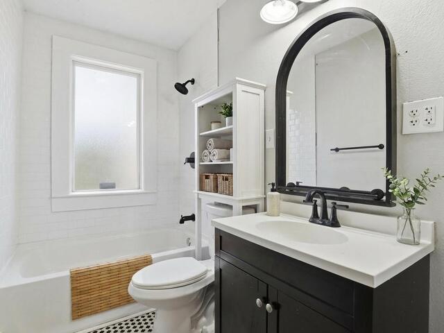 Photo of 208 Cater Street