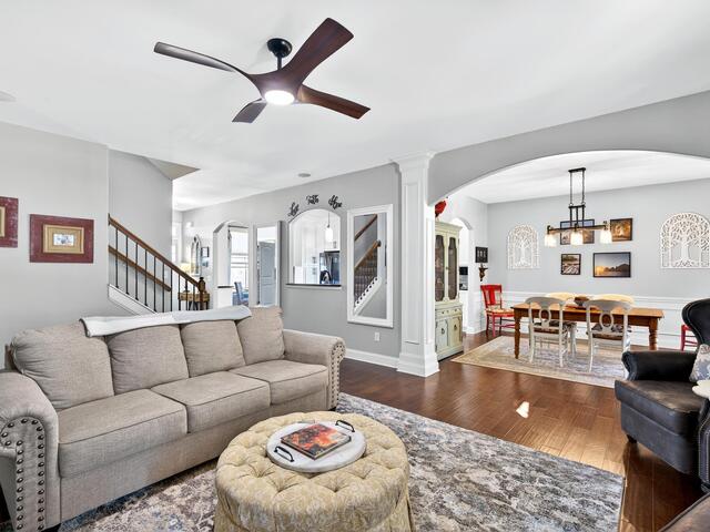 Photo of 218 Willowgreen Way