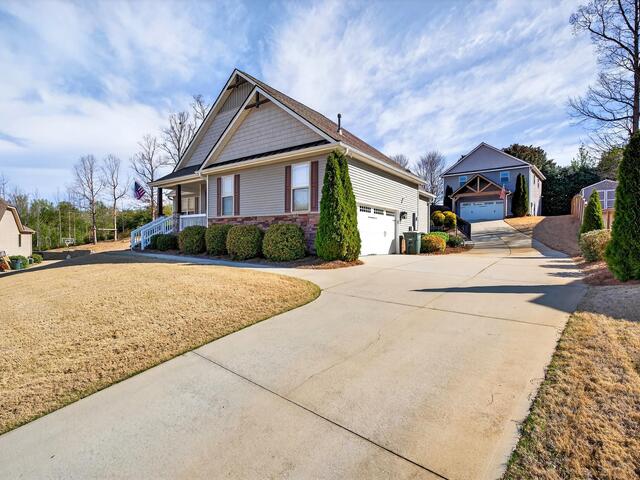 Photo of 218 Willowgreen Way