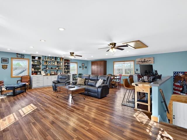 Photo of 218 Willowgreen Way
