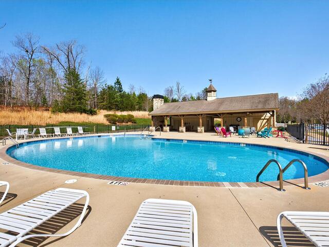 Photo of 218 Willowgreen Way
