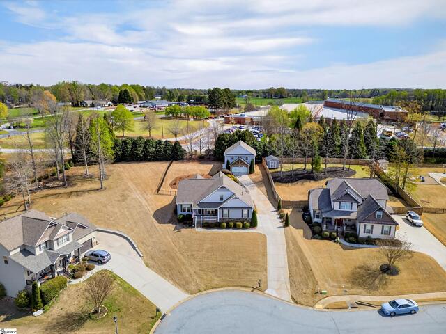 Photo of 218 Willowgreen Way