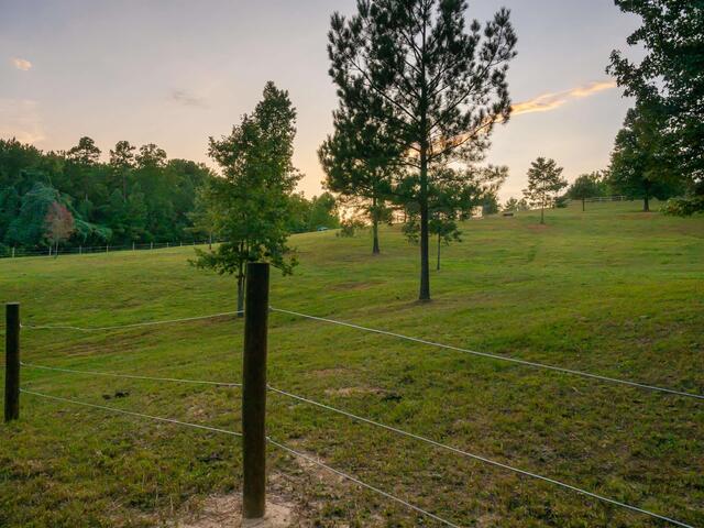 Photo of 822 & 920 Preservation Trail